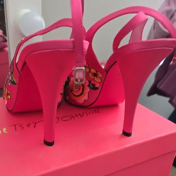 Betsey Johnson Pink Stiletto Heels - Picture 4 of 6